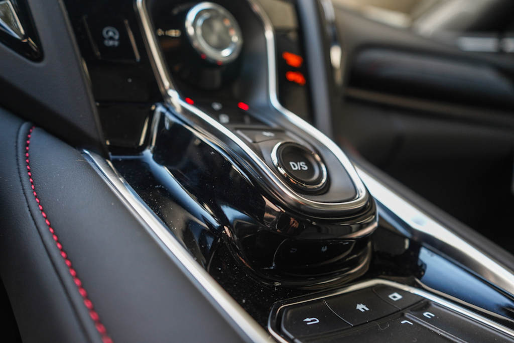 Thumbnail: 2025 Acura RDX - 26