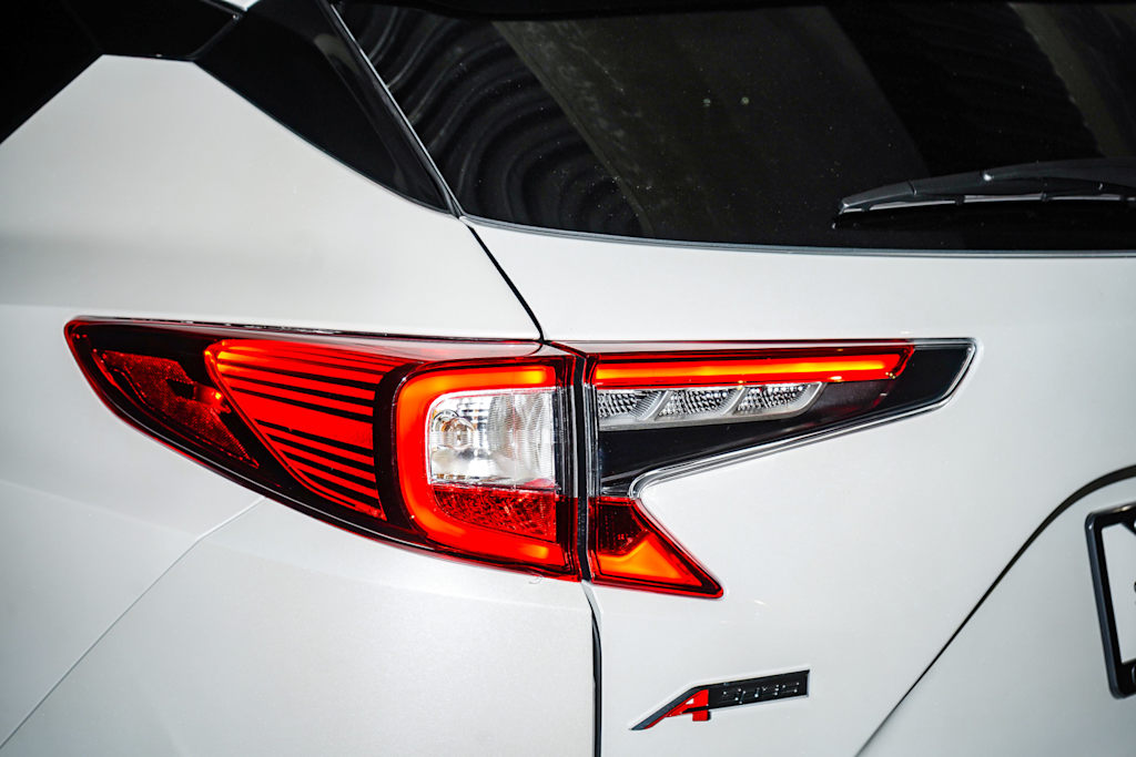 Thumbnail: 2025 Acura RDX - 18