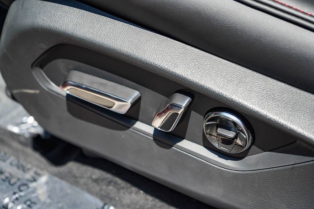 Thumbnail: 2026 Acura MDX - 31