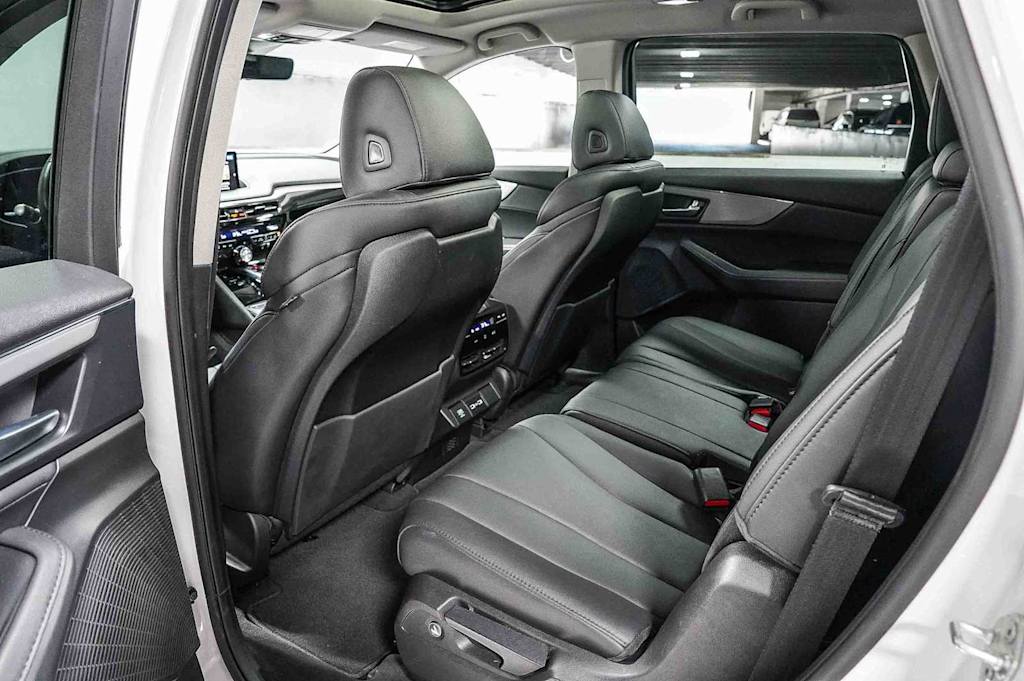 Thumbnail: 2024 Acura MDX - 12
