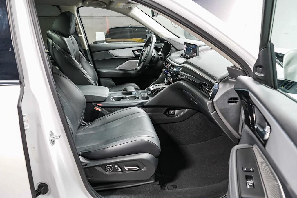 Thumbnail: 2023 Acura MDX - 10