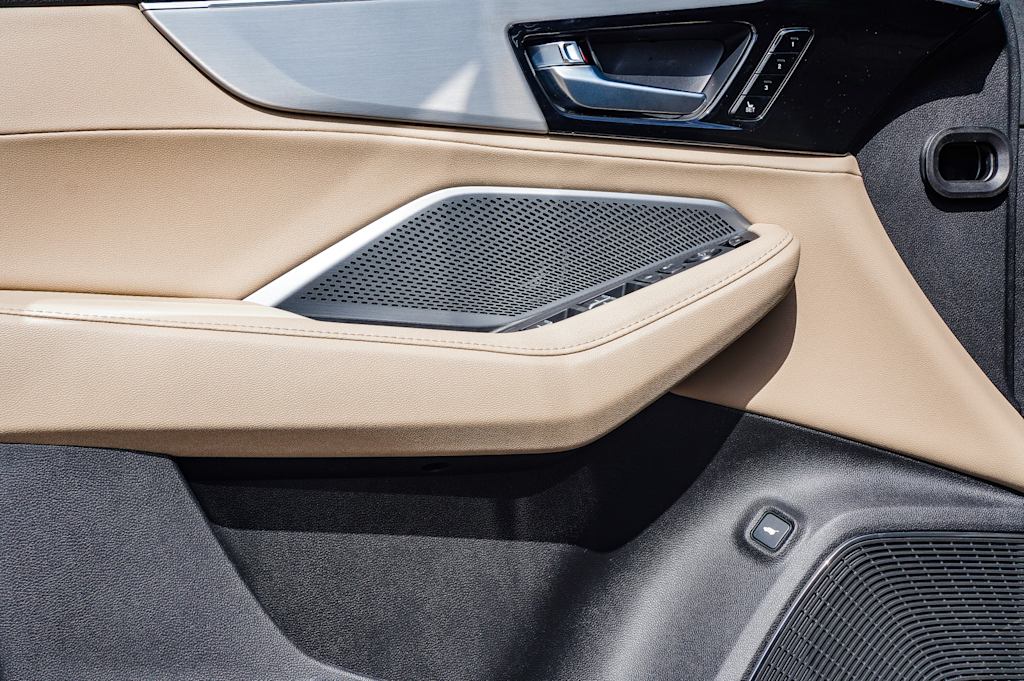 Thumbnail: 2025 Acura MDX - 26