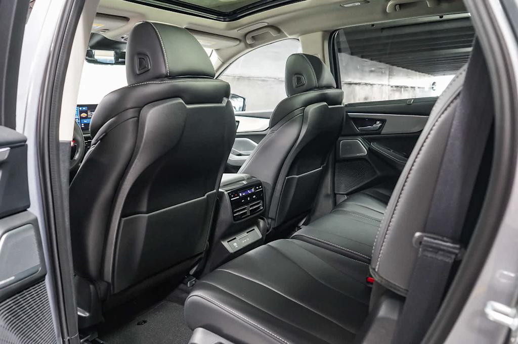 Thumbnail: 2025 Acura MDX - 11