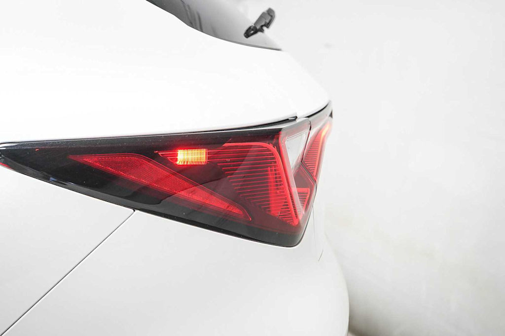 Thumbnail: 2025 Acura MDX - 19