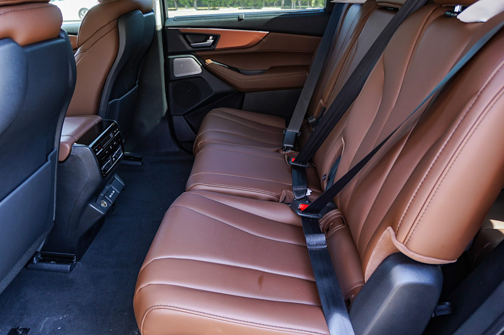 Thumbnail: 2025 Acura MDX - 11