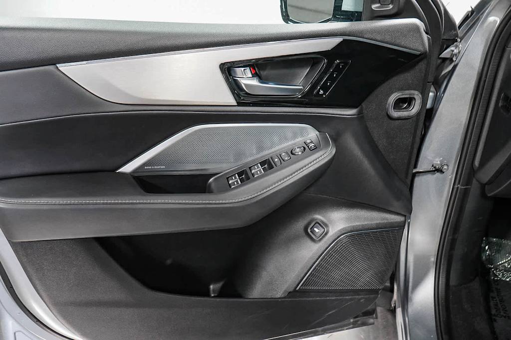 Thumbnail: 2025 Acura MDX - 25