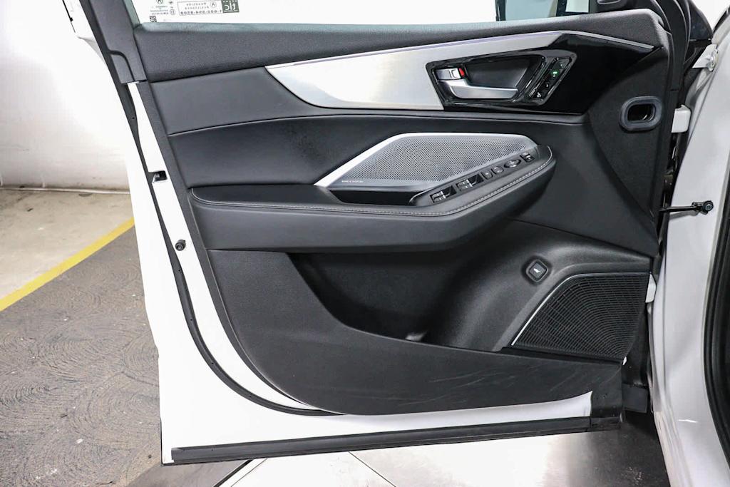 Thumbnail: 2025 Acura MDX - 27