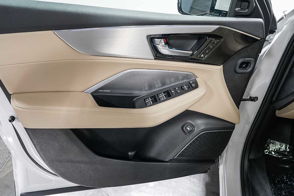 Thumbnail: 2025 Acura MDX - 27