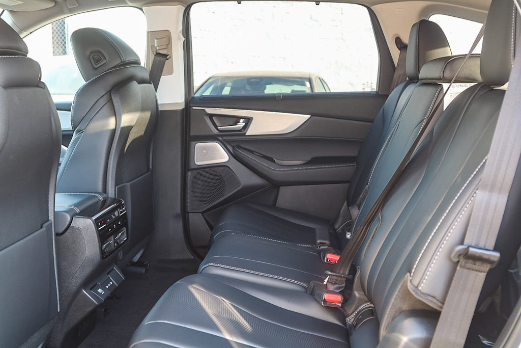 Thumbnail: 2026 Acura MDX - 11