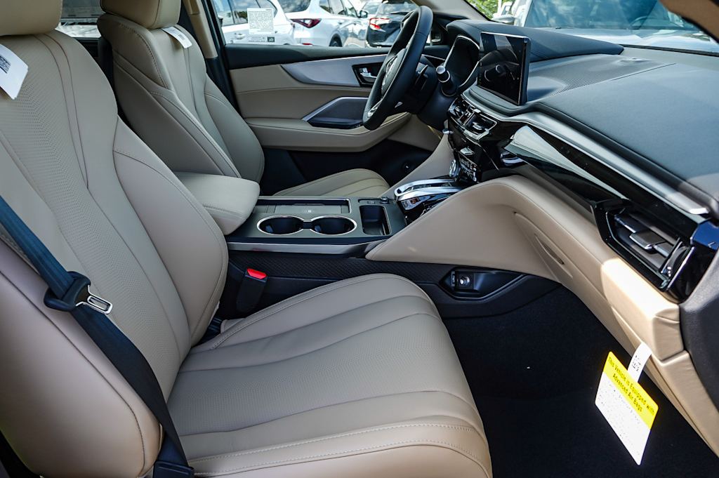 Thumbnail: 2025 Acura MDX - 10