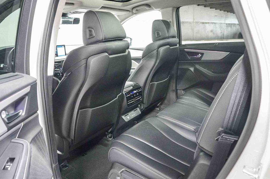 Thumbnail: 2023 Acura MDX - 12