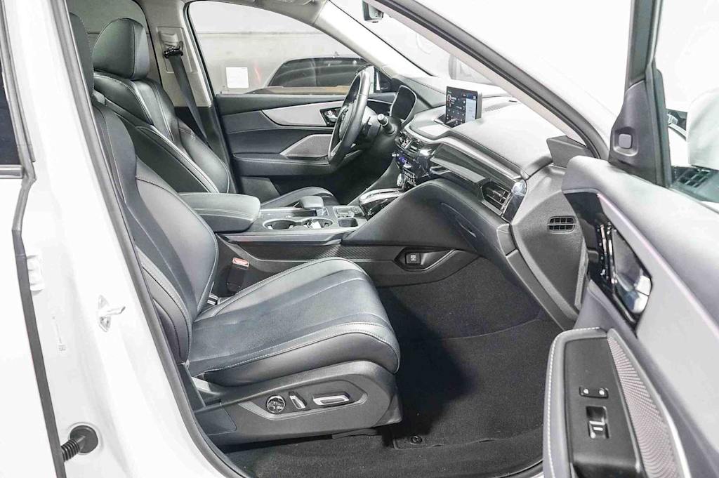 Thumbnail: 2023 Acura MDX - 10