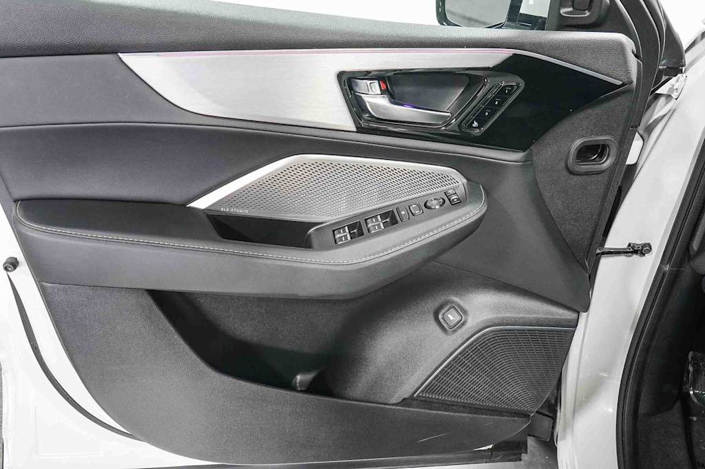 Thumbnail: 2023 Acura MDX - 25