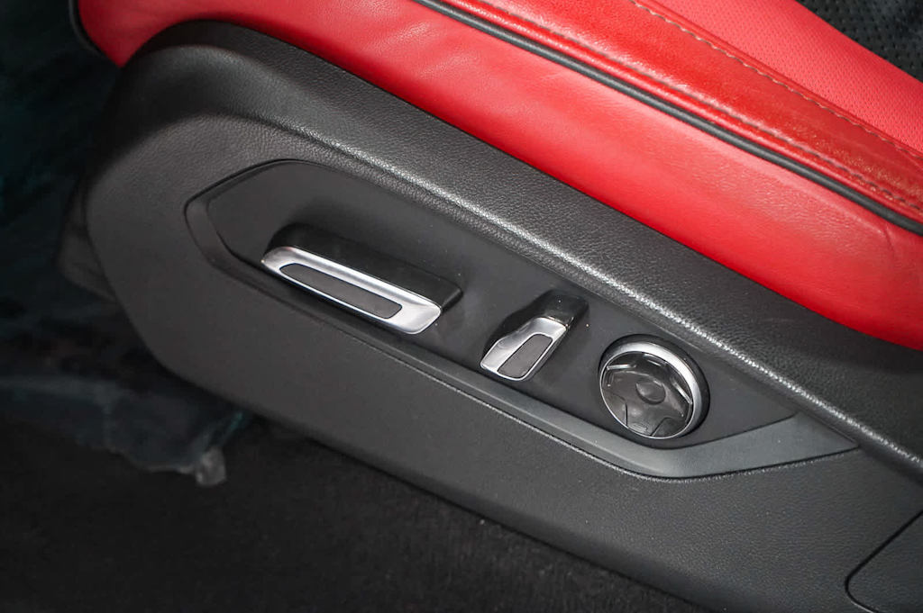 Thumbnail: 2023 Acura MDX - 28