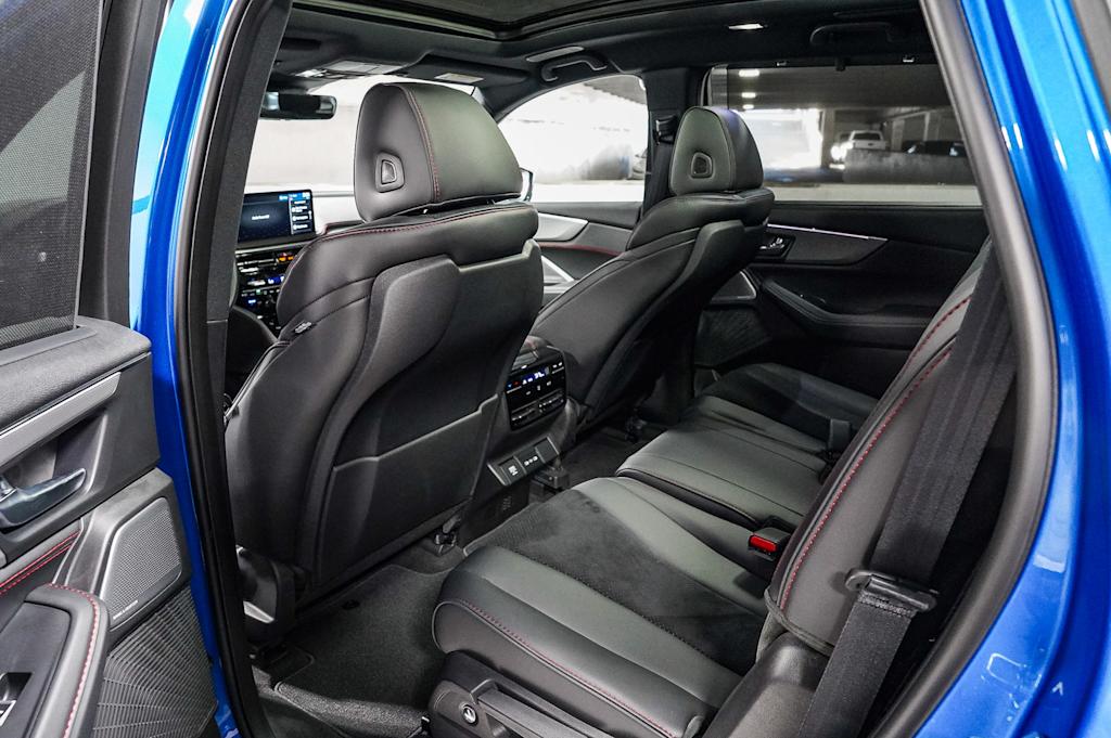 Thumbnail: 2026 Acura MDX - 12