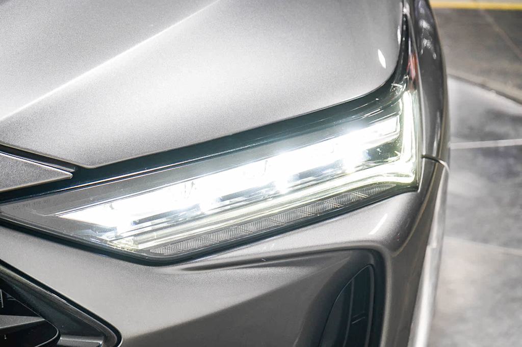 Thumbnail: 2023 Acura MDX - 21