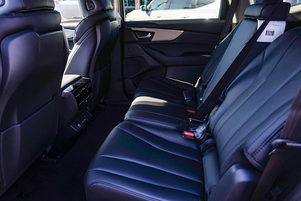 Thumbnail: 2026 Acura MDX - 12