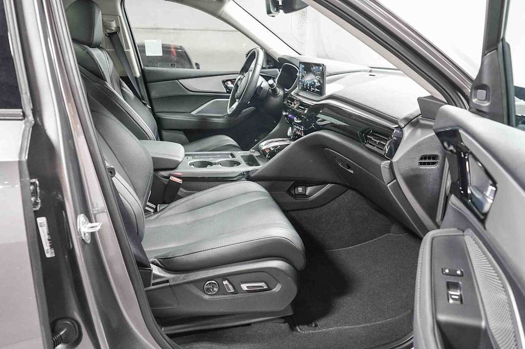 Thumbnail: 2025 Acura MDX - 9