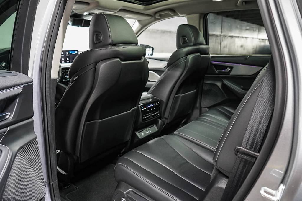 Thumbnail: 2023 Acura MDX - 12