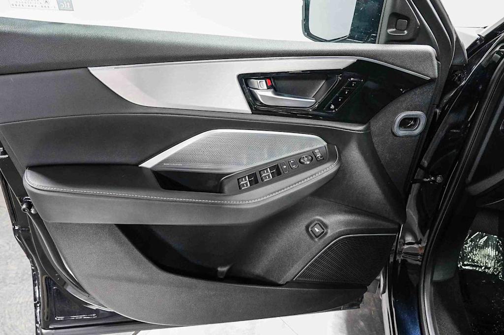 Thumbnail: 2025 Acura MDX - 27