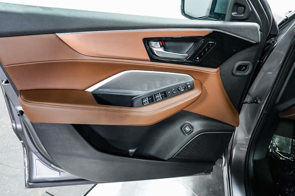 Thumbnail: 2025 Acura MDX - 26