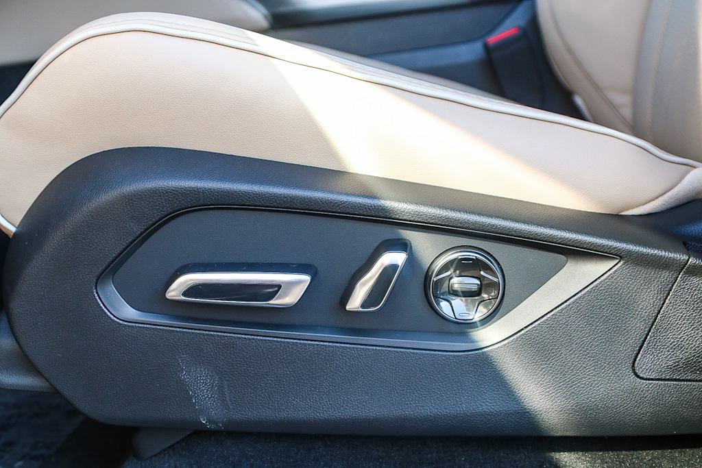 Thumbnail: 2026 Acura MDX - 22