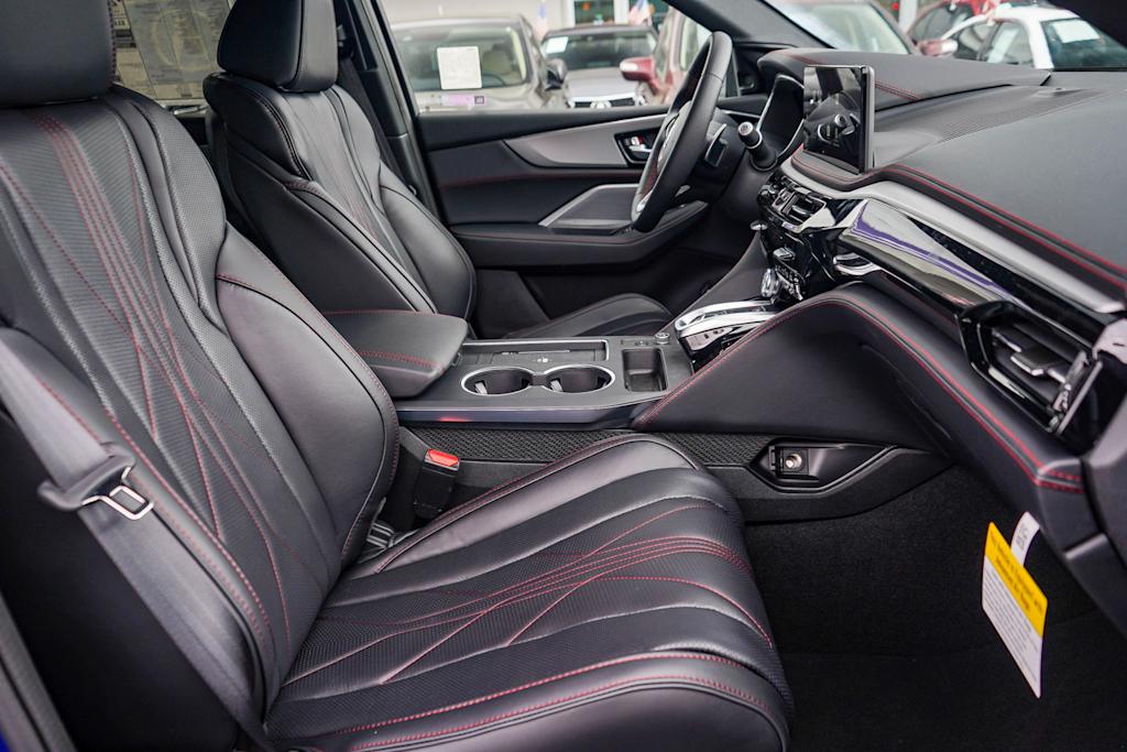 Thumbnail: 2025 Acura MDX - 10