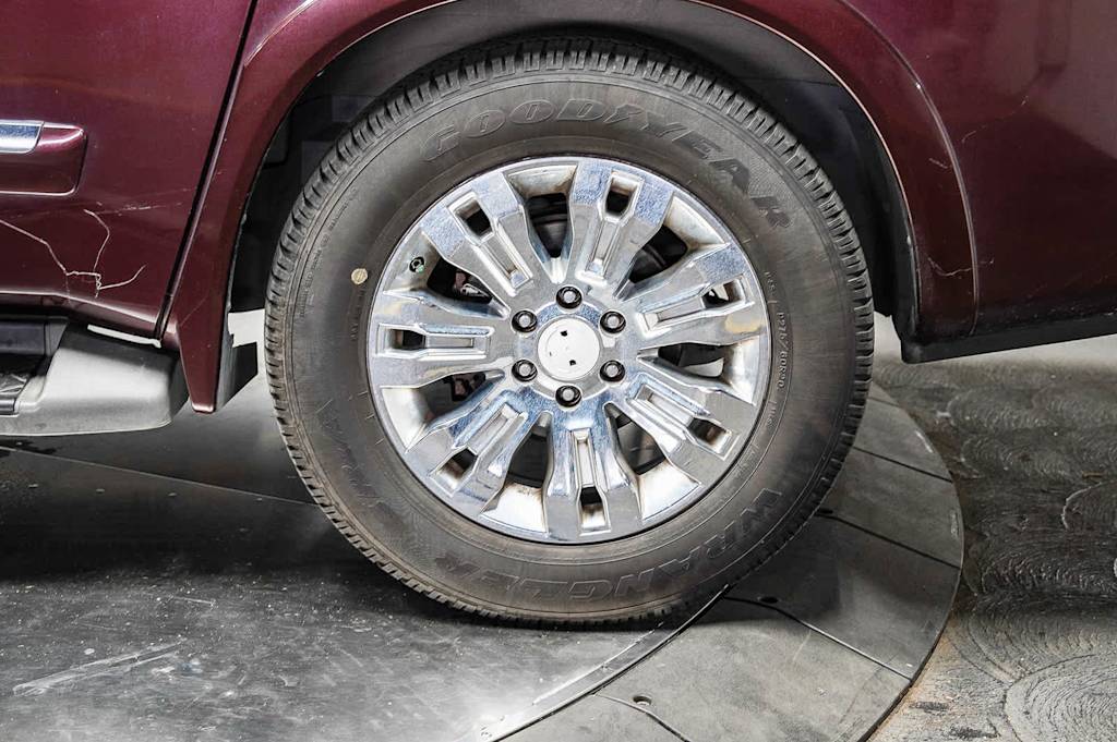 Thumbnail: 2015 Nissan Armada - 21