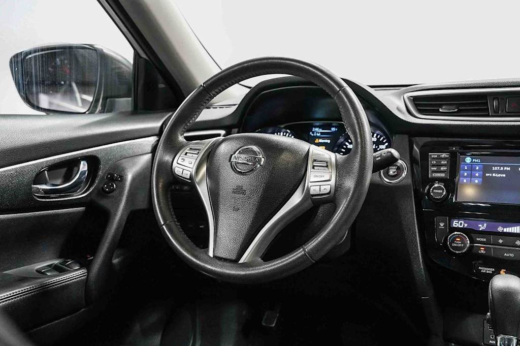 Thumbnail: 2015 Nissan Rogue - 11