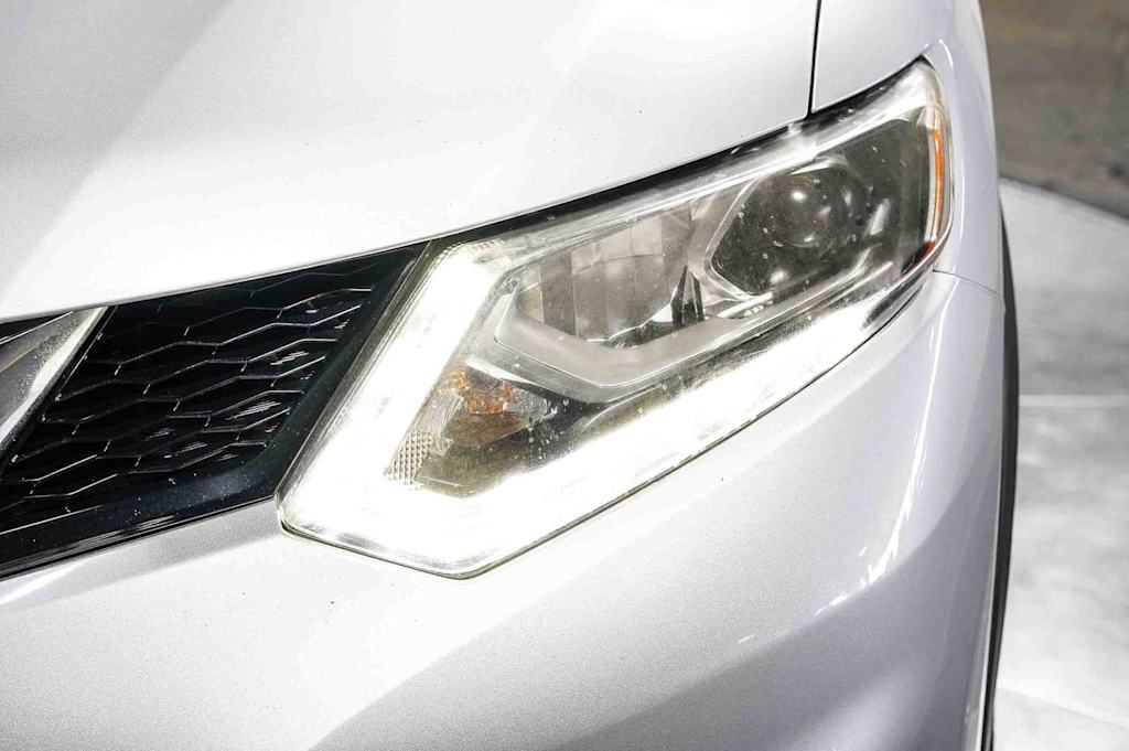 Thumbnail: 2015 Nissan Rogue - 20