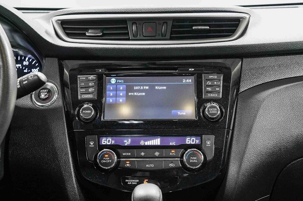 Thumbnail: 2015 Nissan Rogue - 13
