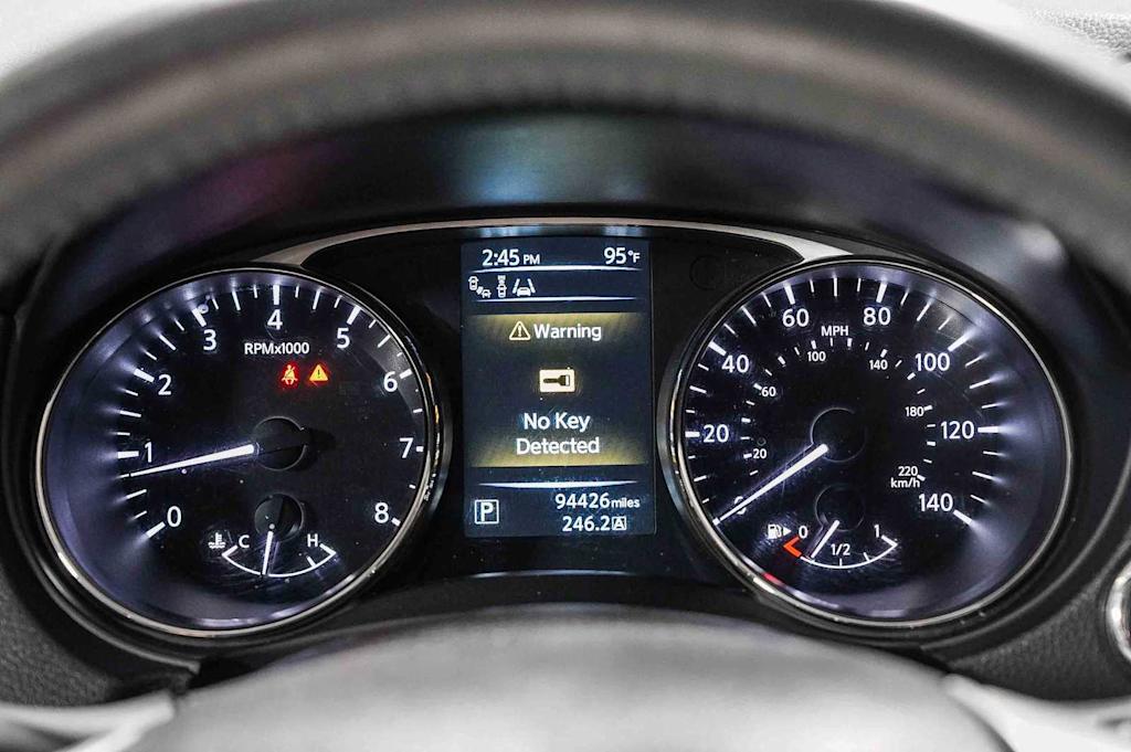 Thumbnail: 2015 Nissan Rogue - 15