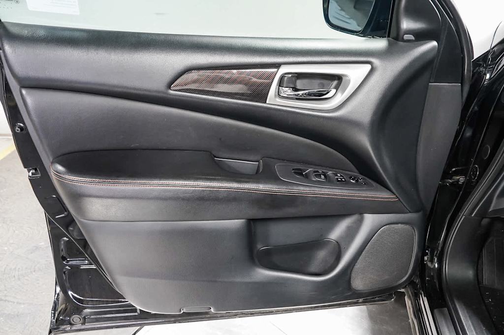 Thumbnail: 2019 Nissan Pathfinder - 26