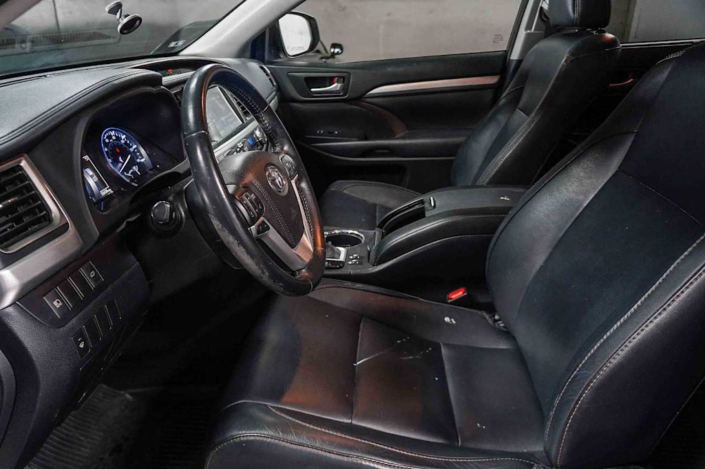 Thumbnail: 2018 Toyota Highlander - 11
