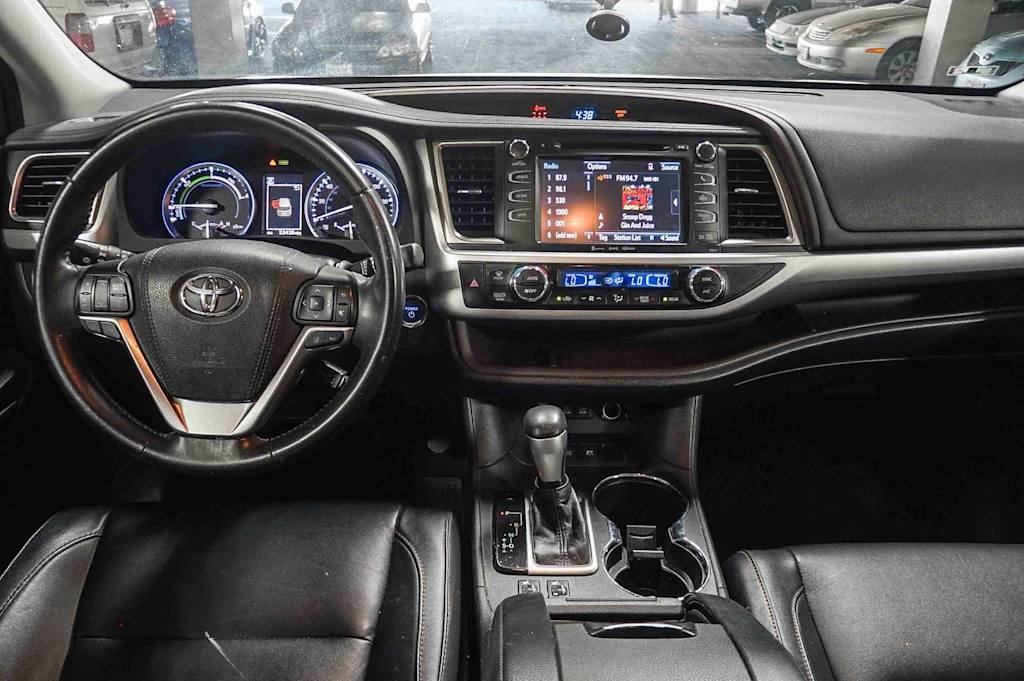 Thumbnail: 2018 Toyota Highlander - 2