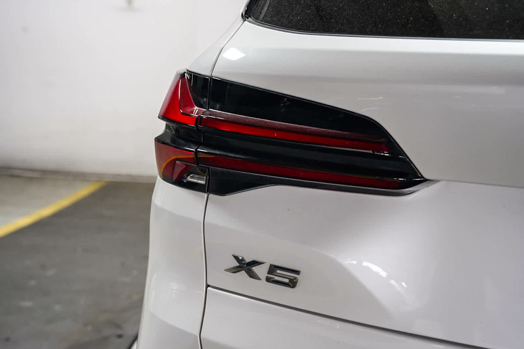 Thumbnail: 2024 BMW X5 - 24