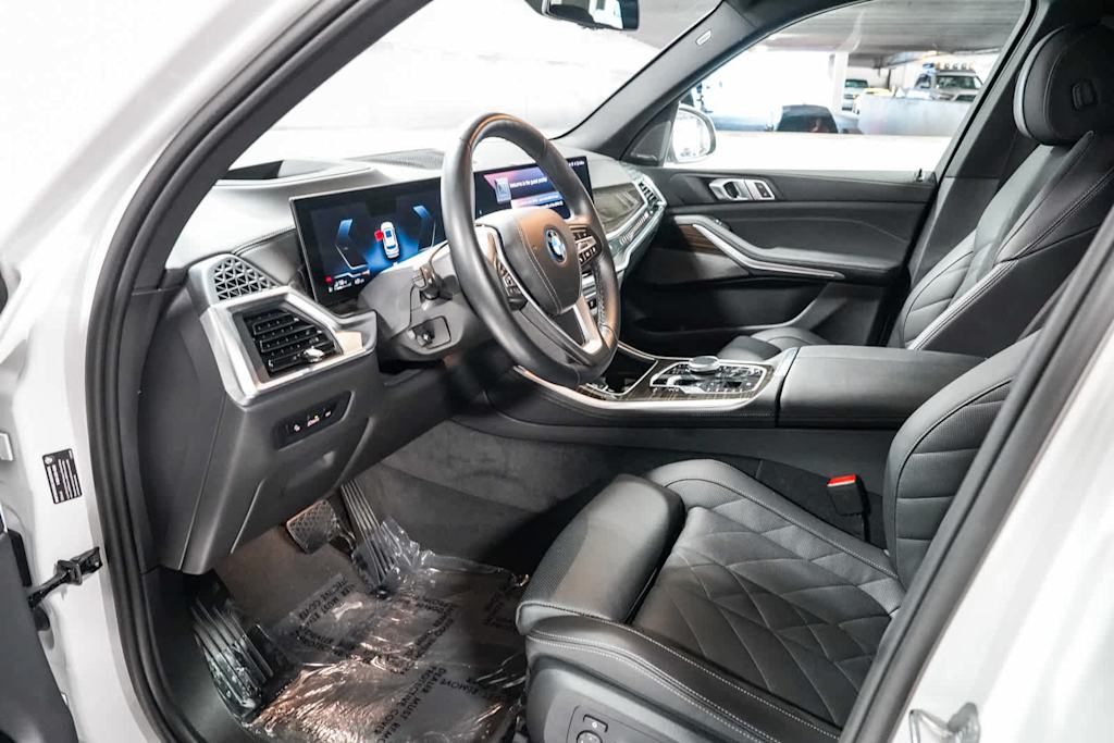 Thumbnail: 2024 BMW X5 - 11