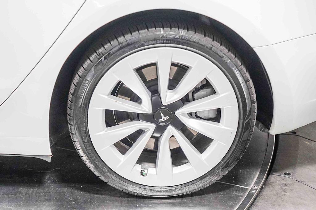 Thumbnail: 2023 Tesla Model 3 - 6