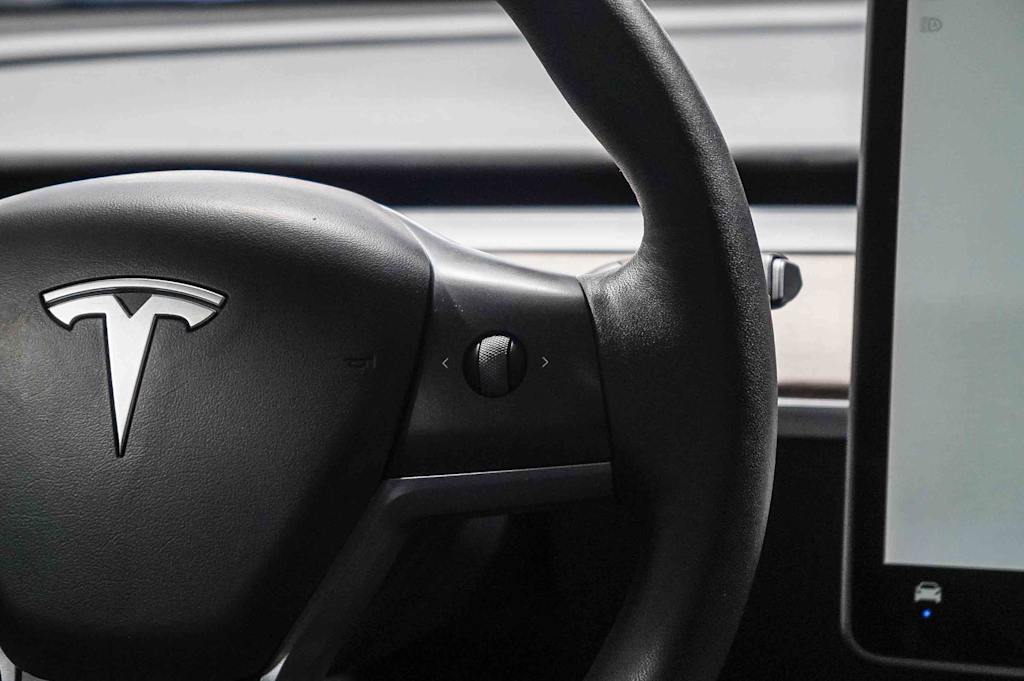 Thumbnail: 2023 Tesla Model 3 - 20