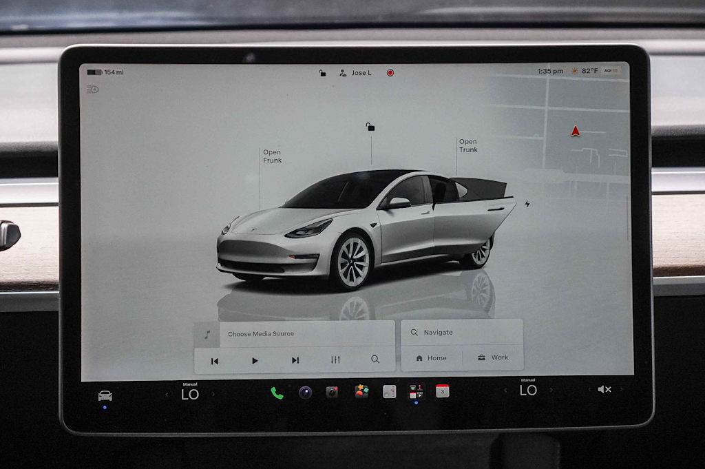 Thumbnail: 2023 Tesla Model 3 - 11
