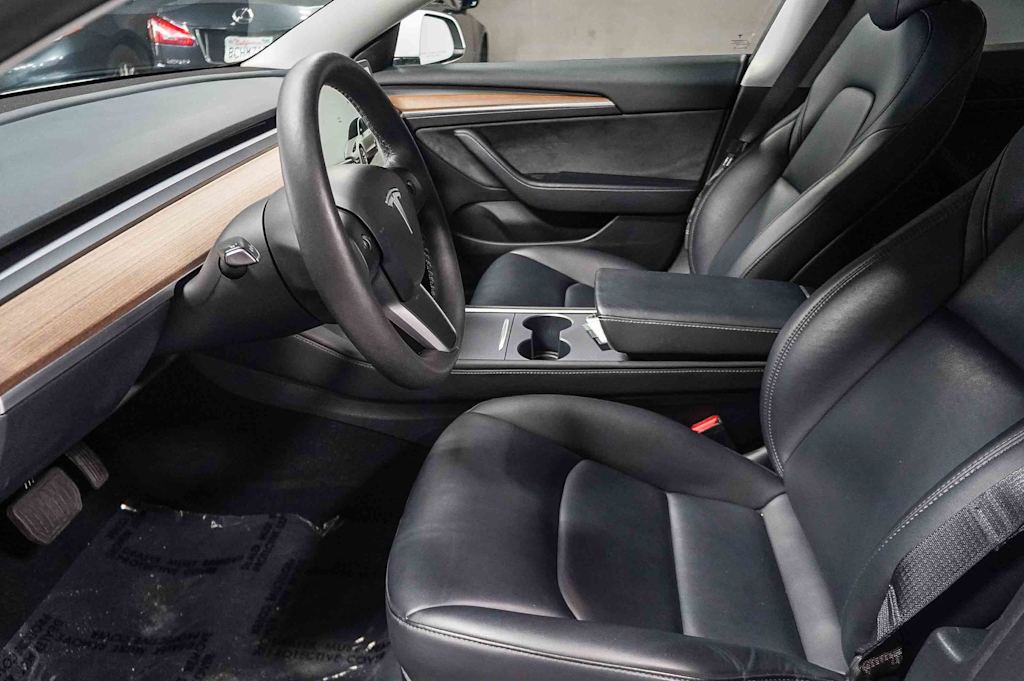 Thumbnail: 2023 Tesla Model 3 - 9
