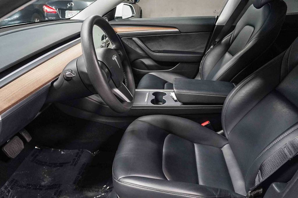 Thumbnail: 2023 Tesla Model 3 - 9