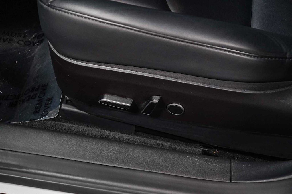 Thumbnail: 2023 Tesla Model 3 - 21