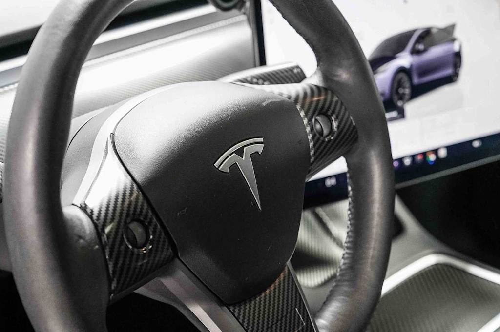 Thumbnail: 2022 Tesla Model Y - 22