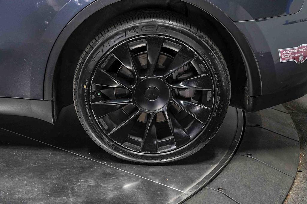 Thumbnail: 2022 Tesla Model Y - 18