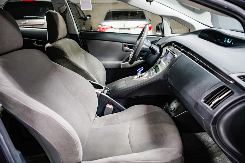 Thumbnail: 2015 Toyota Prius - 10