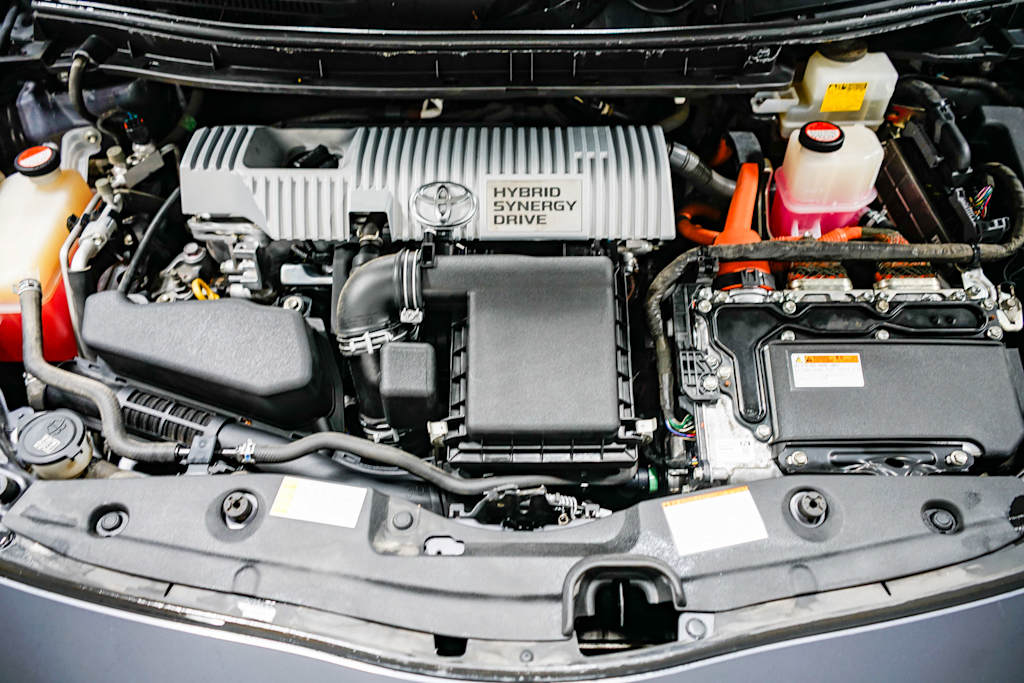 Thumbnail: 2015 Toyota Prius - 8