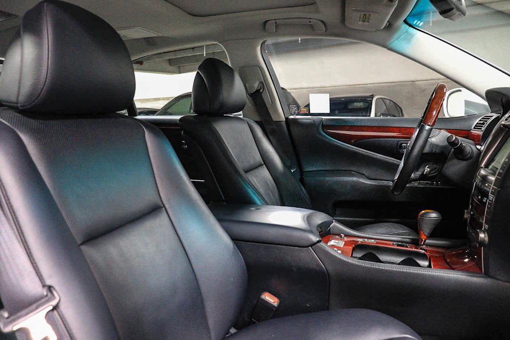 Thumbnail: 2009 Lexus LS - 8