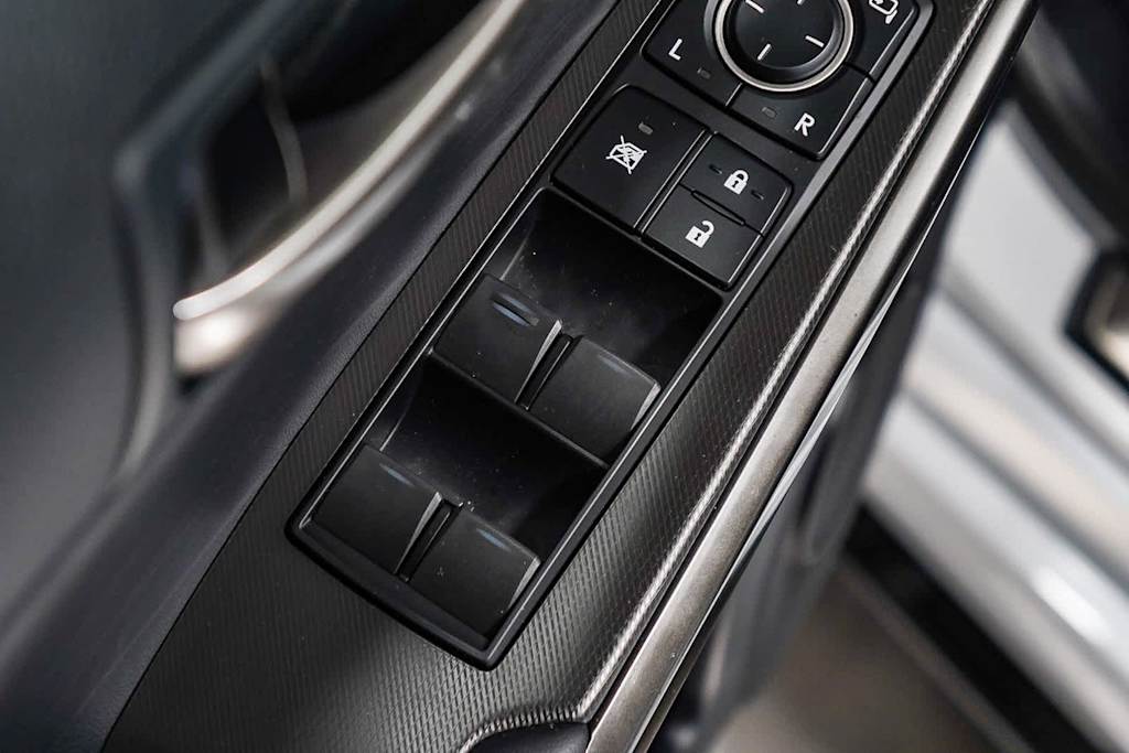 Thumbnail: 2025 Lexus ES - 27