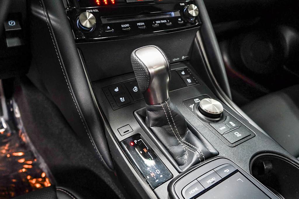 Thumbnail: 2025 Lexus ES - 13